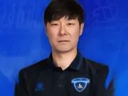 官方：张晓峰辞去南京城市主帅职务，体育总监李毅男接任