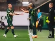 八球大战未分胜负！狼堡4-4科特布斯，格拉策尔双响