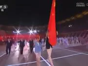 中国亚运代表团入场，胡明轩、吴愉担任旗手