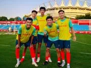 17岁新晋国脚赵松源晒国足训练照:首胜🏆keep going