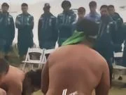 有点难绷,巴西全队抵达澳洲观看当地传统舞蹈,球员忍俊不禁