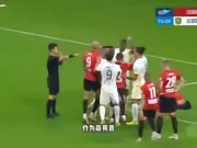 中国足协规则普及视频第四期，介绍裁判对突发事件的管理方式