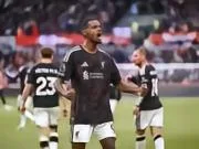 两张红牌+争议点球!利物浦2-1极限逆转布伦特福德!