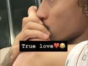 拉菲尼亚妻子晒照:真爱