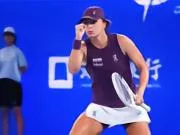 斯瓦泰克2-0克鲁格晋级武网8强，她是宣传海报中剩下最后一人