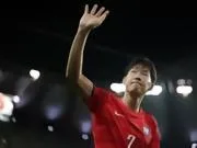 孙兴慜:在困难时期也有球迷们来到现场加油,让我感到幸福