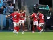 格雷米奥1-1巴西国际，维蒂尼奥打破僵局，瓦拉斯扳平