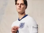 talkSPORT独家：皇马正在与伯恩茅斯中场斯...