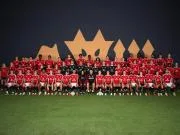 曼联官方发布新赛季全家福，男女足一线队一起合影
