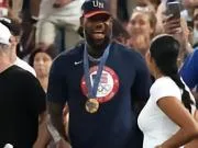 詹姆斯乘直升机通勤，NBA调查其商业关系