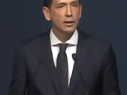 本期,我们要介绍一个主角——葡萄牙足协主席普罗恩萨