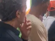 非冠杯遭遇失利后，MC阿尔及尔球迷冲入球员通道欲群殴主教练
