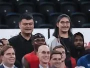 两人一般高,张子宇:大家都说我像姚主席,我会努力向他看齐