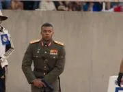 姆将军勇夺百米冠军！